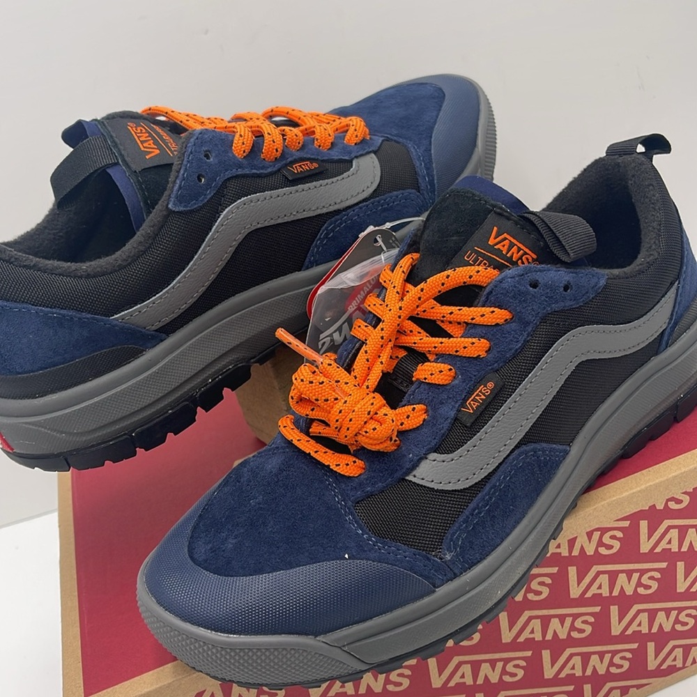 Vans WMNS Blue and Orange Sneakers Ultrarange Exo
Dress Blues/Black
VN0A5KS4LKV - Picture 10 of 16